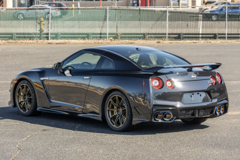 <p>Nissan GT-R T-Spec enchères</p>