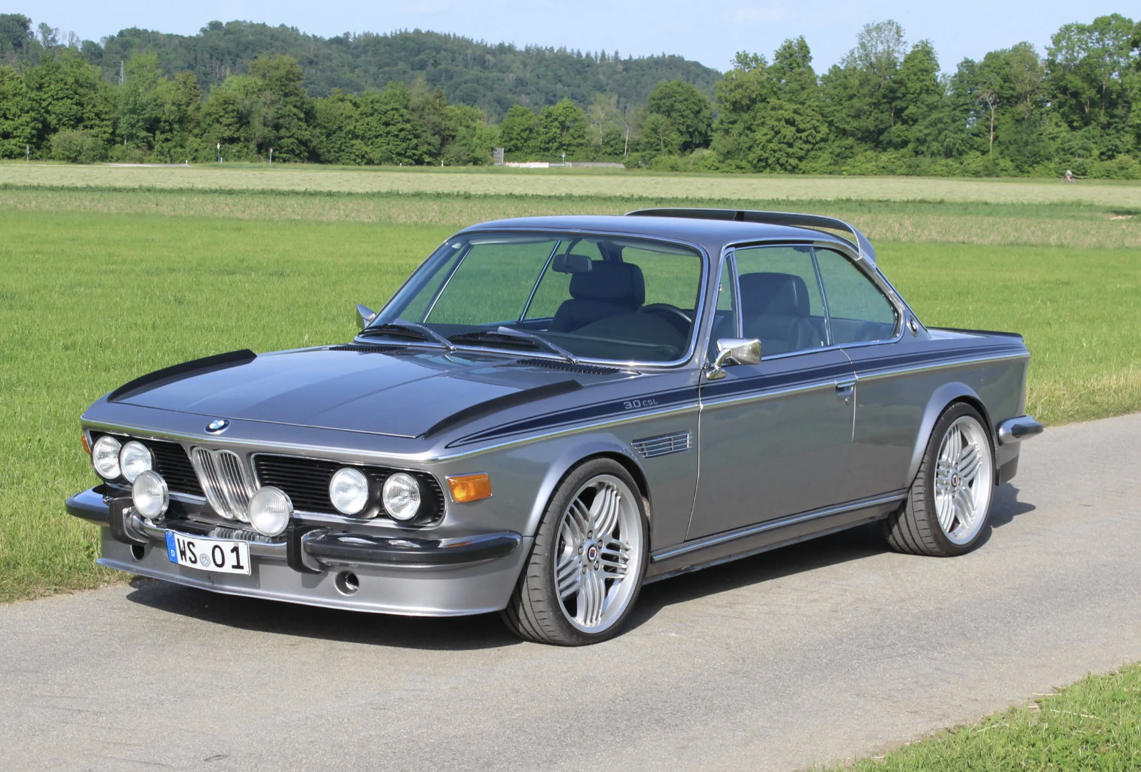 https://sf.sportauto.fr/wp-content/uploads/sportauto/2026/06/bmw-3.0-csl-vs-m5-e39-1.png